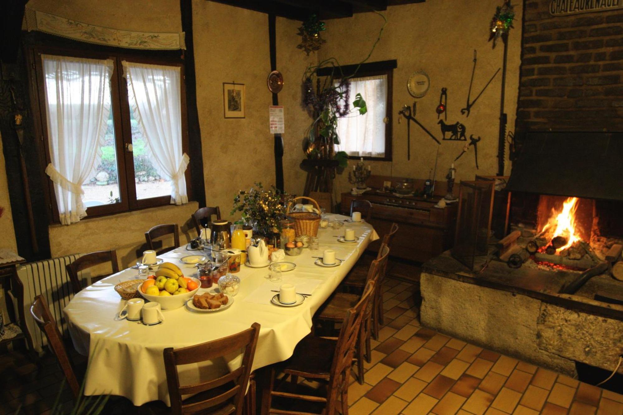 La Marechalerie Bed & Breakfast Monthodon Екстериор снимка